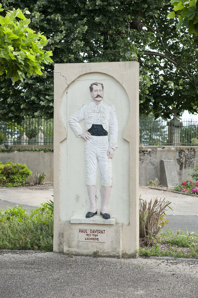 monument-daverat_laurede.jpg