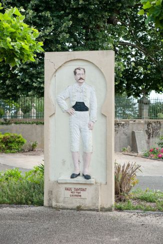 monument-daverat_laurede.jpg